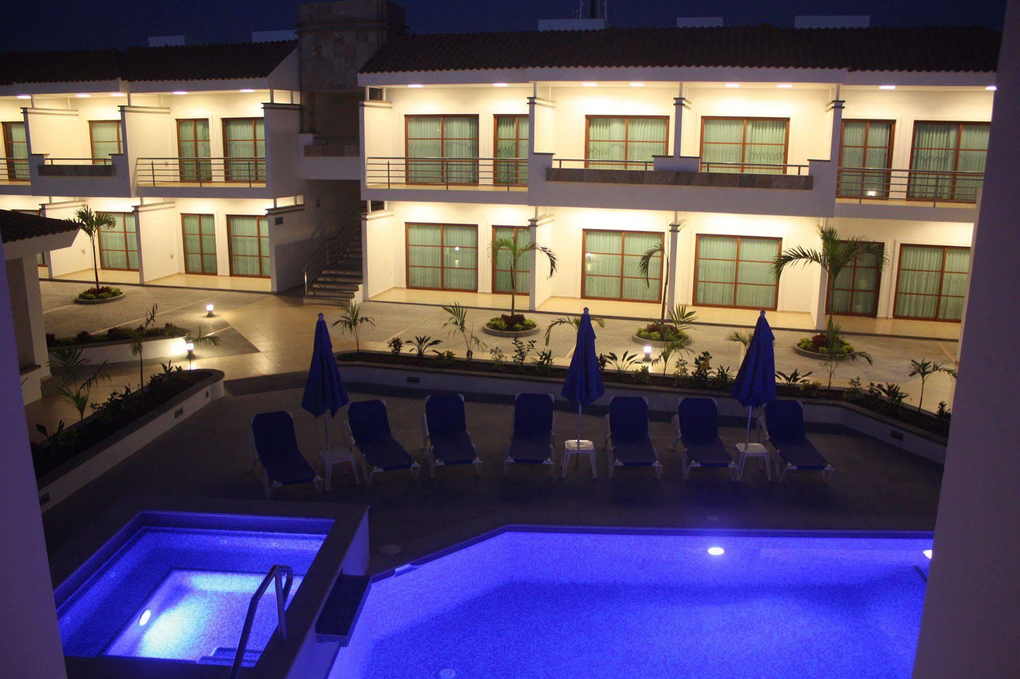 Marena Suites & Apartments Mazatlan Exterior photo