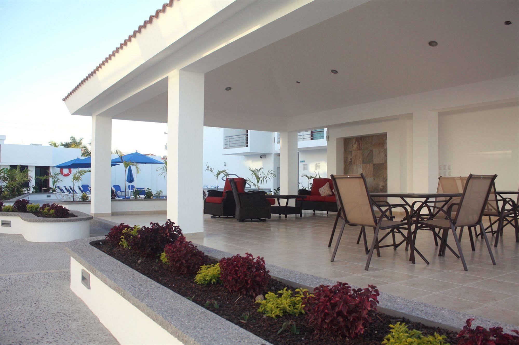 Marena Suites & Apartments Mazatlan Exterior photo